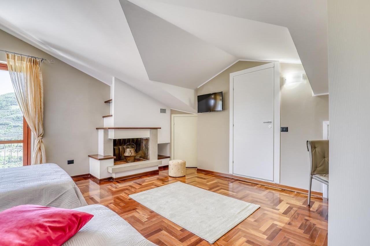 Hotel Villa De Santis Montefranco المظهر الخارجي الصورة