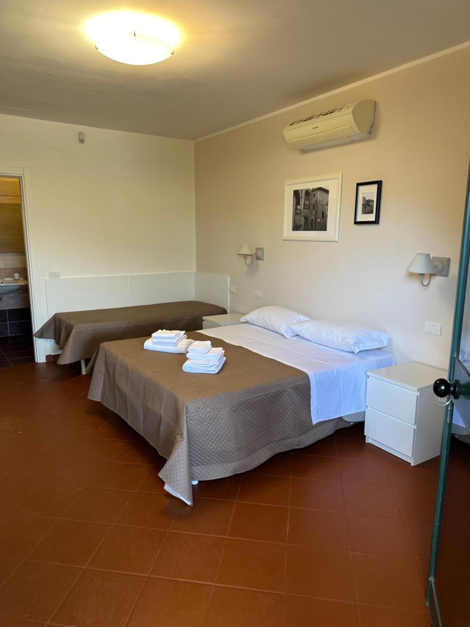 Hotel Villa De Santis Montefranco المظهر الخارجي الصورة